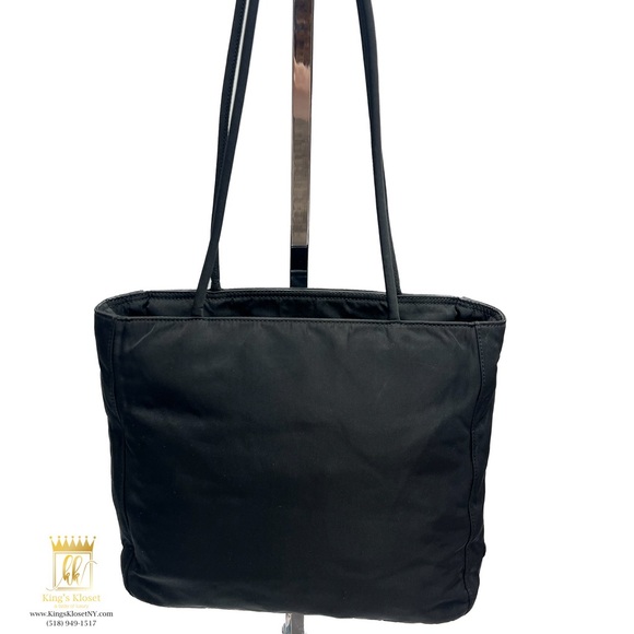 Prada tote - Picture 1 of 15